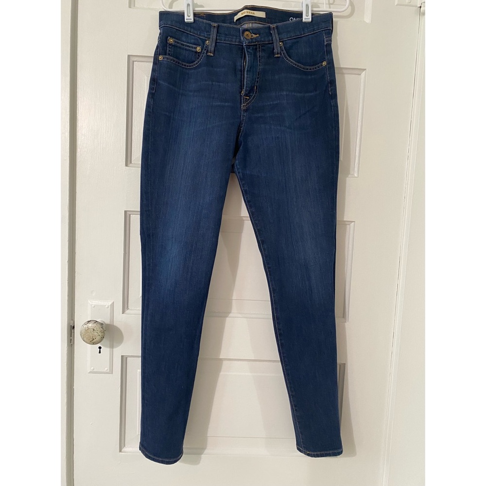Big Star— OMNI lift and tuck. Size 29. Mint condition.